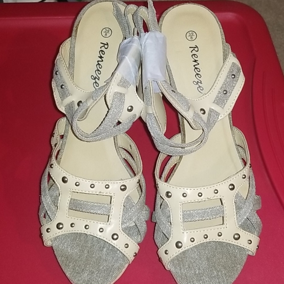 Sandals - Picture 5 of 5